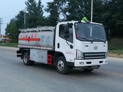 程力威牌CLW5081GJYC5型加油車 程力威牌CLW5081GJYC5型加油車